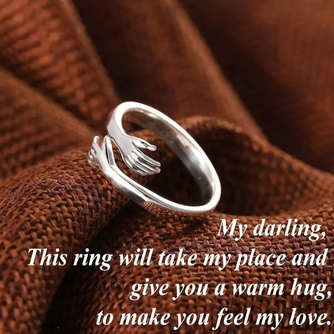 The Hug Ring | 925 Italian Silver Hug Ring |  Elegant Gift for Girlfriend, Wife, Sister | Authentic Silver Jewelry